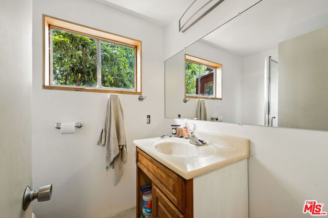 Mar Vista photo 26