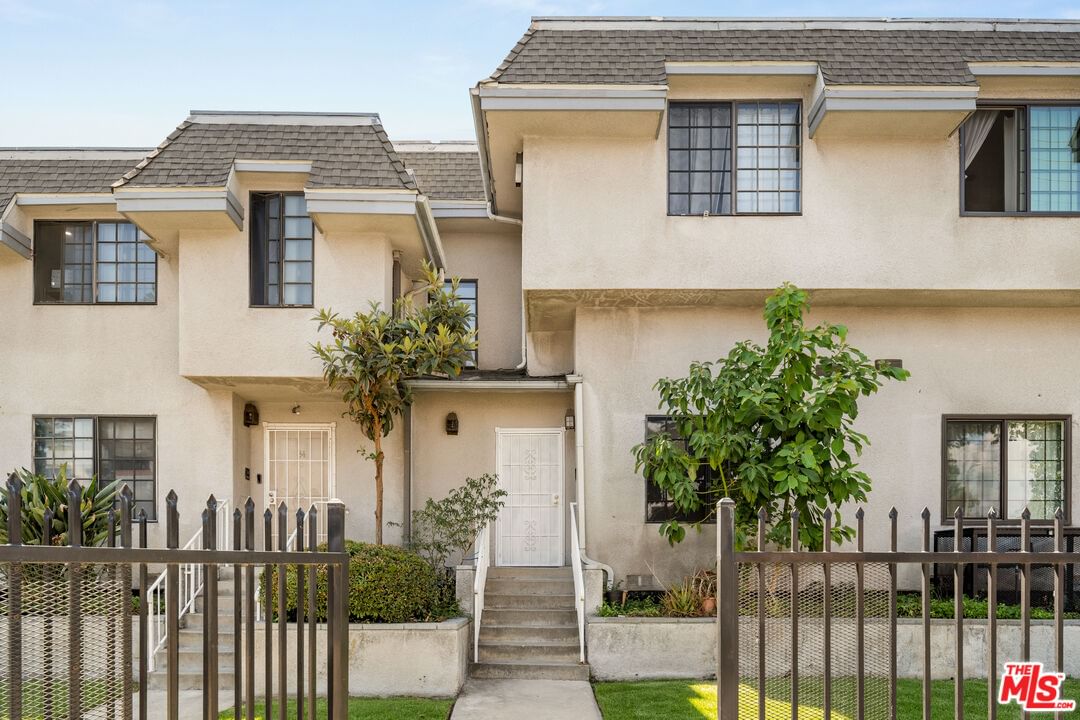 Van Nuys photo 15