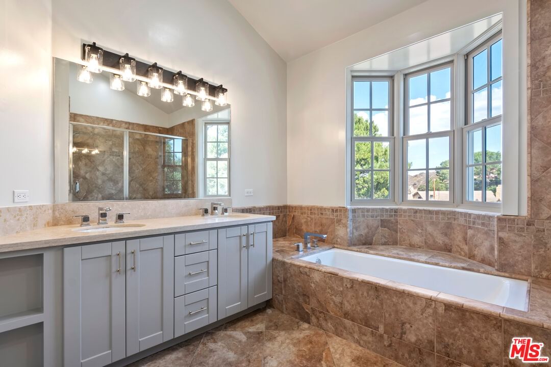 Valley View photo 12
