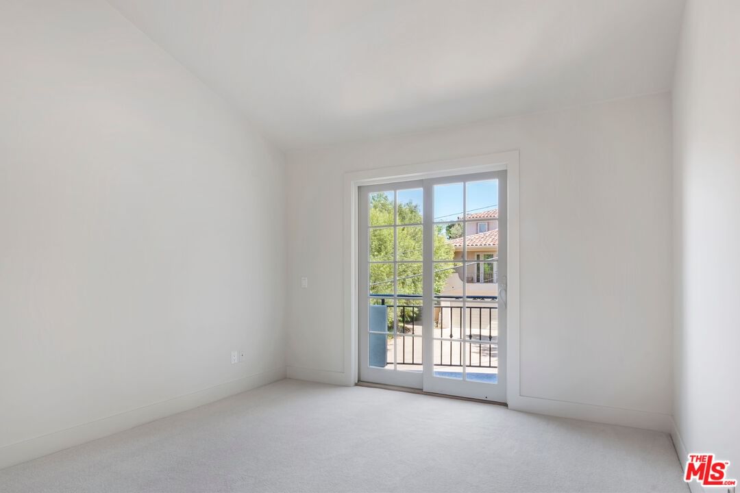 Valley View photo 19