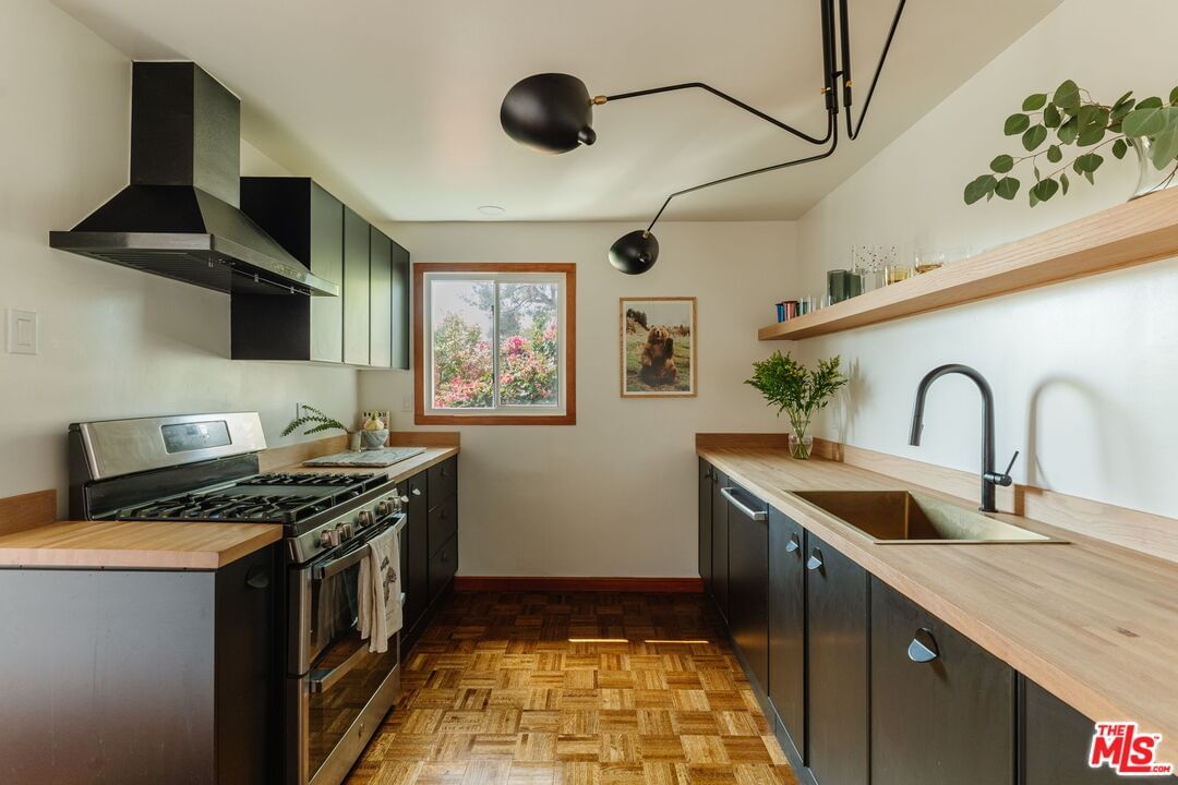 Vista Circle photo 12