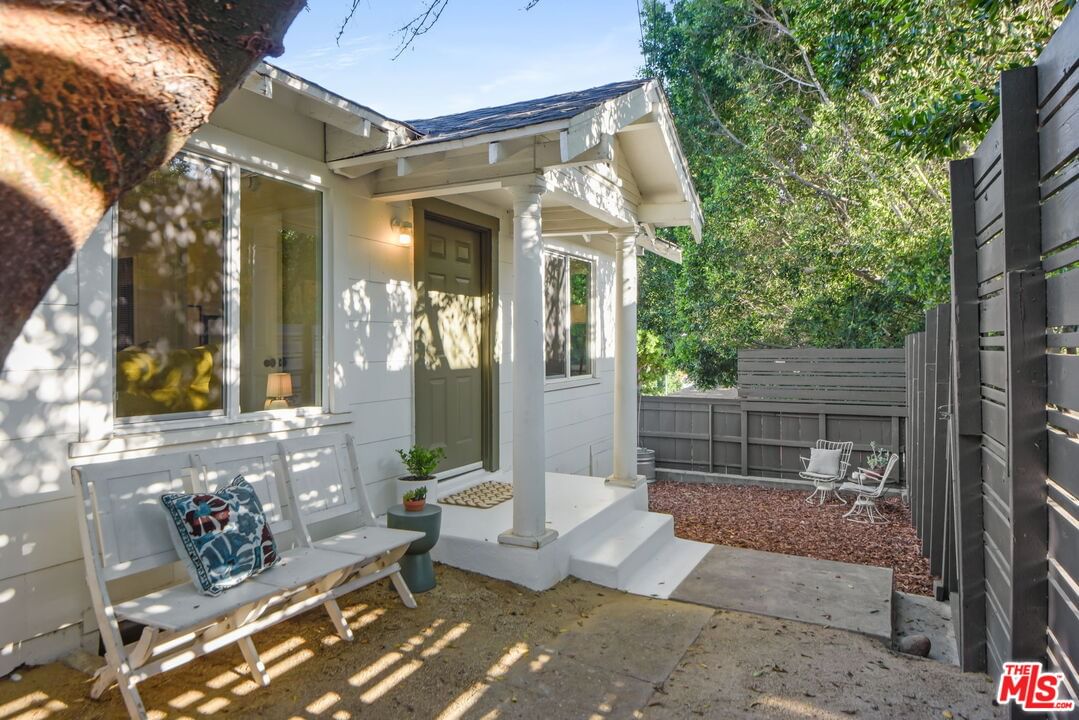 Edison photo 3