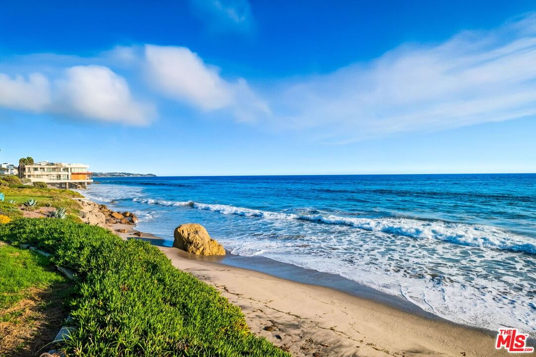 Sea Level photo 9