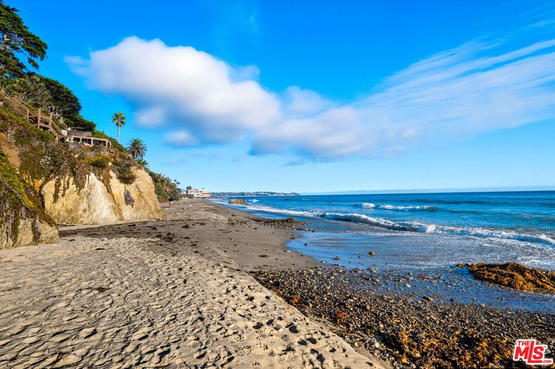 Sea Level photo 10