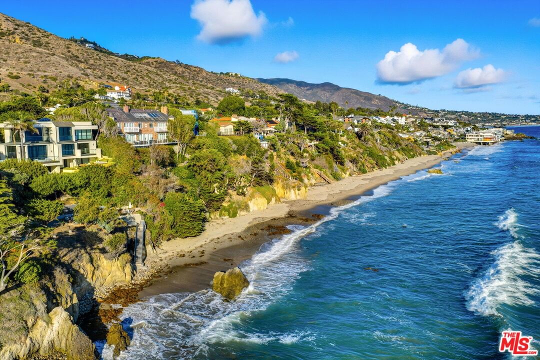 Sea Level photo 22