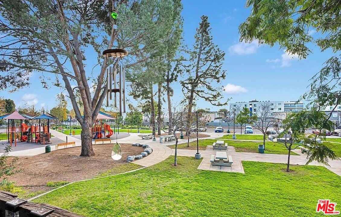 Van Nuys photo 4