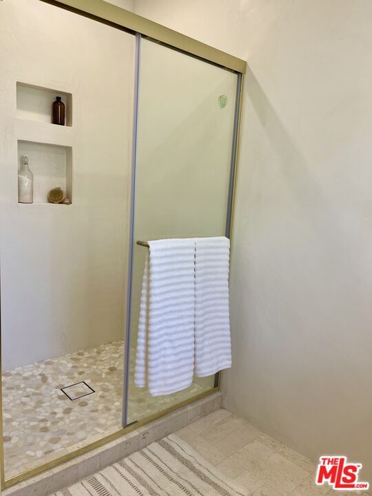Rogene photo 22