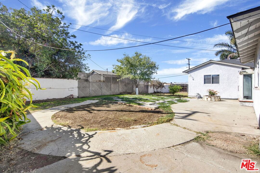 Glendora photo 26