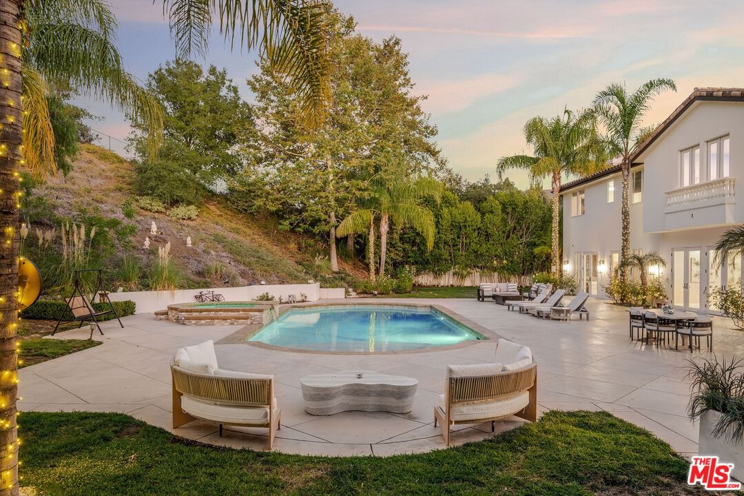Abercrombie photo 2