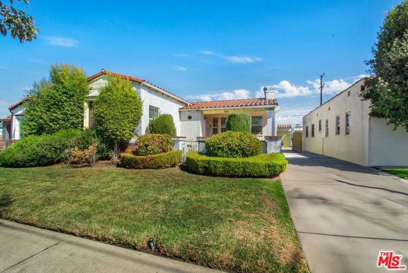 8106 Normandie Ave