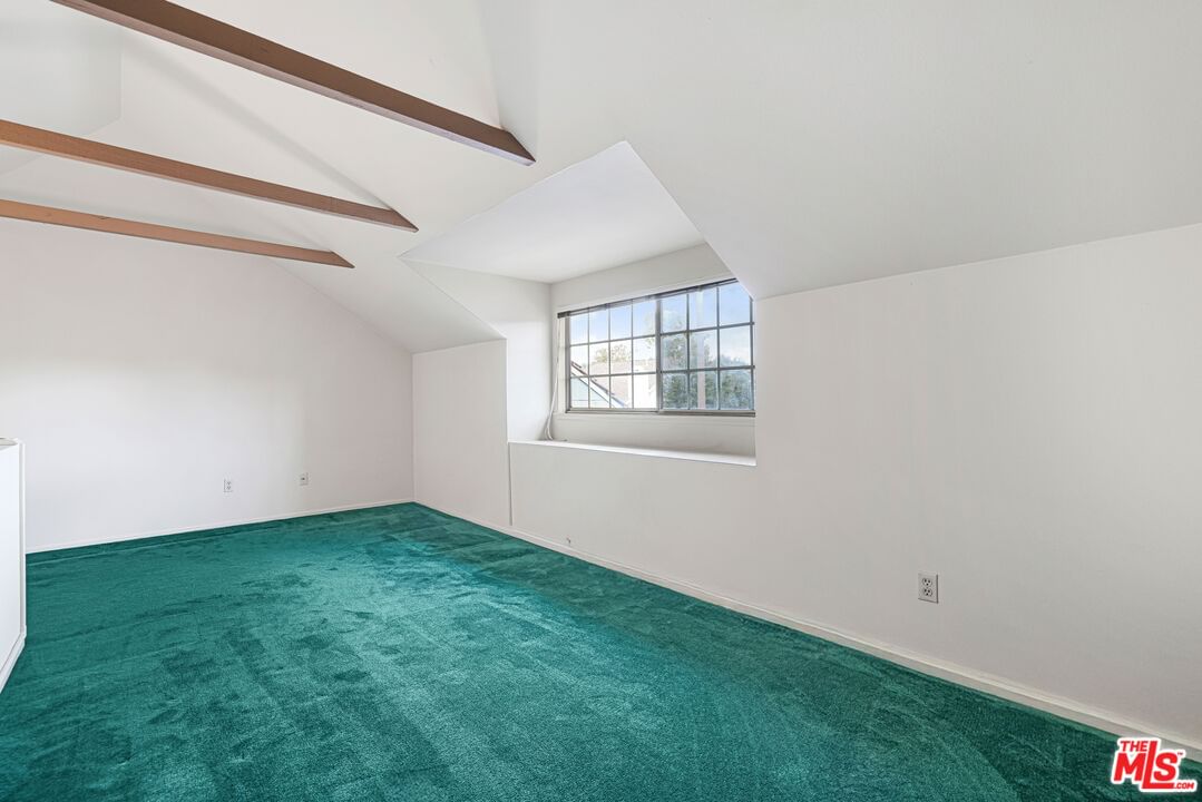 Rockridge photo 12