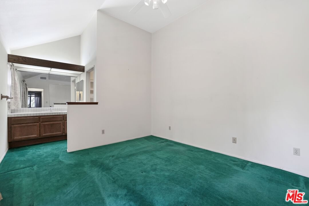 Rockridge photo 16