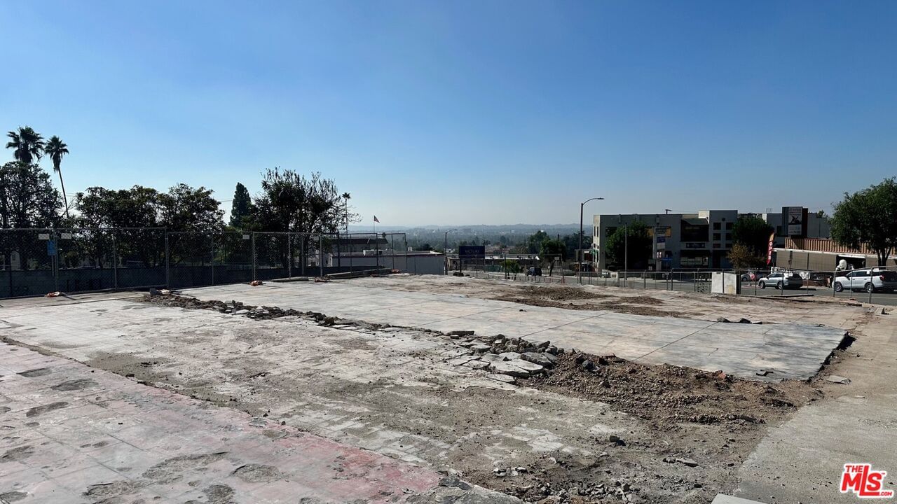 Altadena photo 1