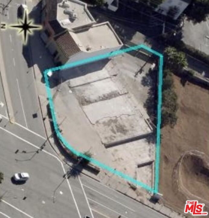 Altadena photo 11
