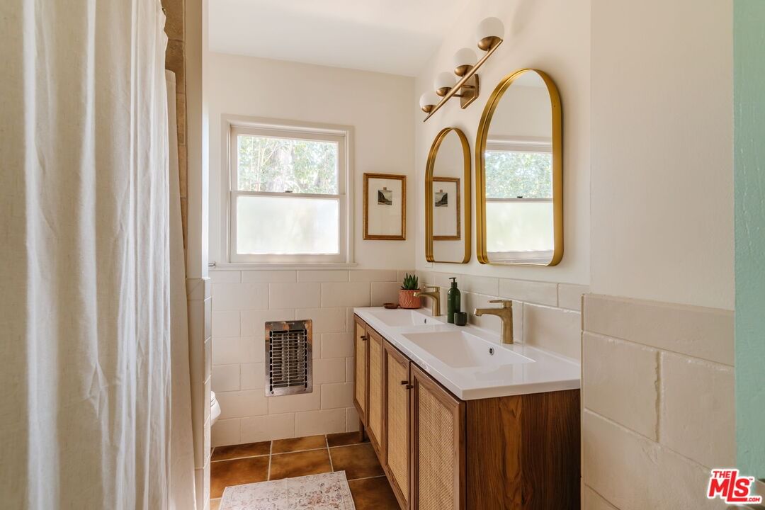 Sunnybrae photo 14
