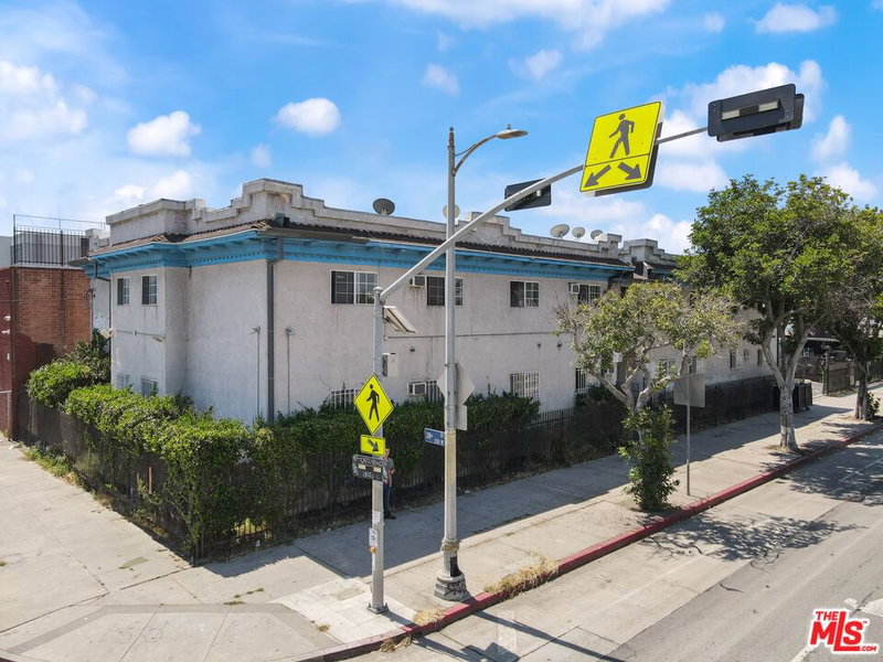 3806 Broadway