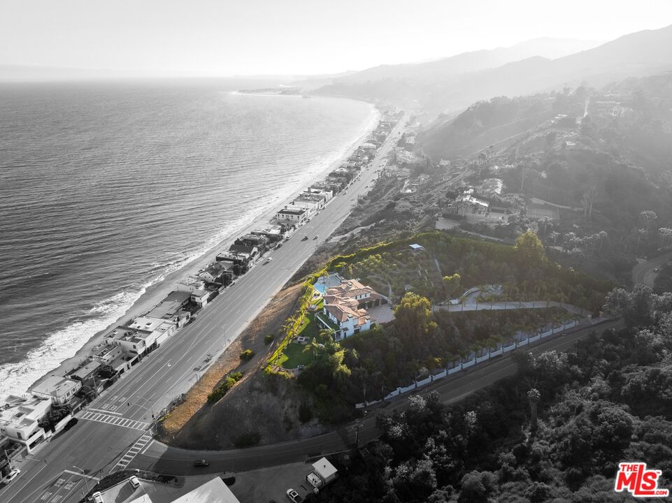 Carbon Canyon photo 1