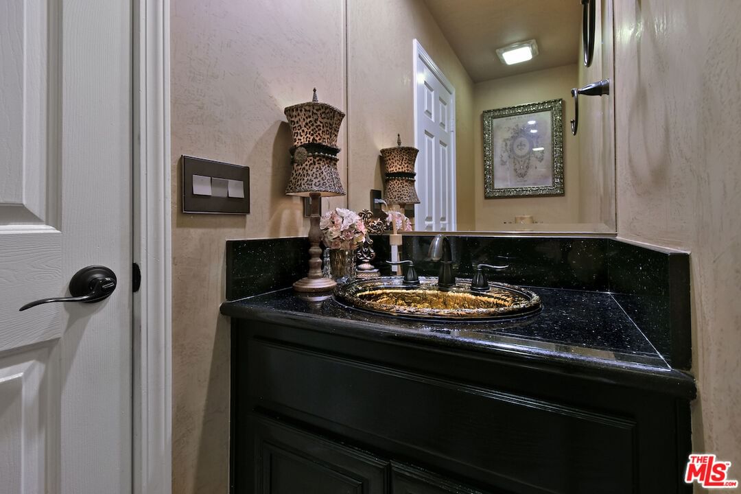 El Encanto photo 28