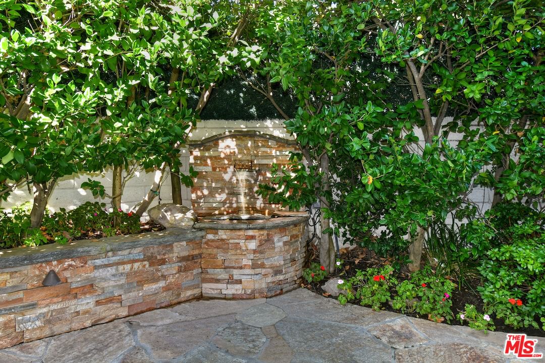 El Encanto photo 52