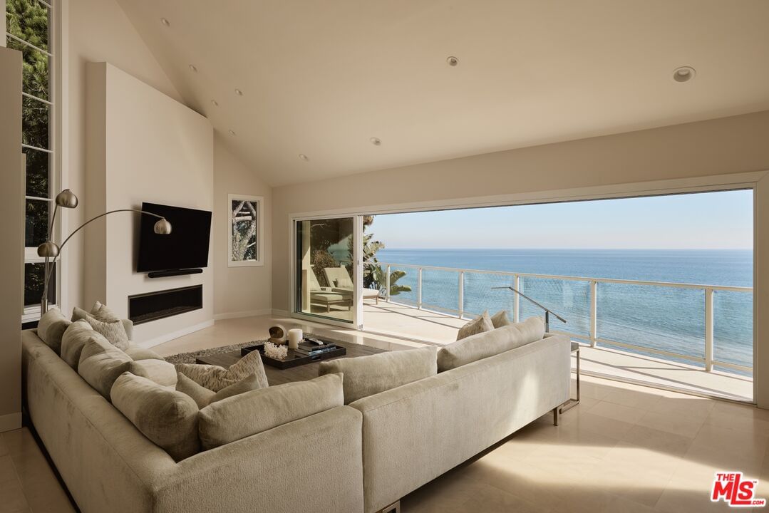 Sea Lane photo 10
