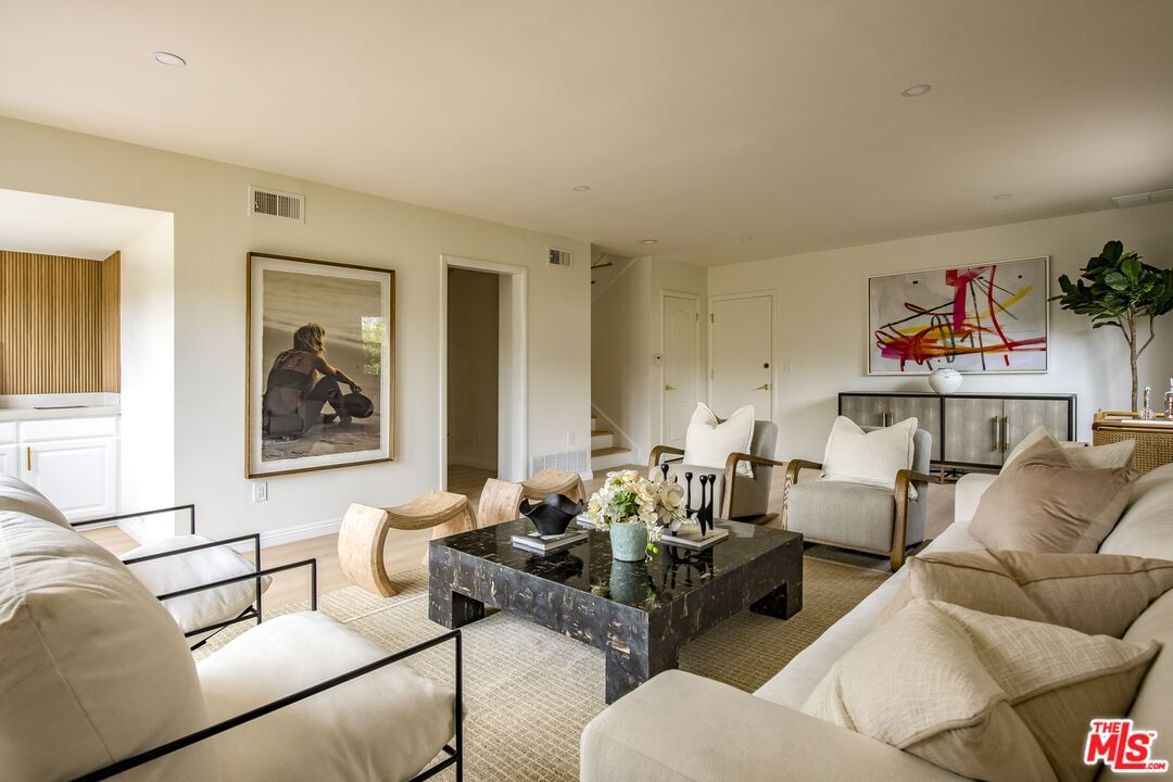 Greenbriar photo 17