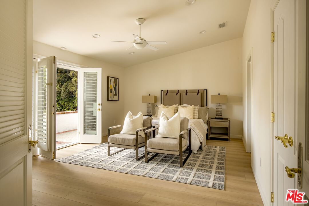 Greenbriar photo 30