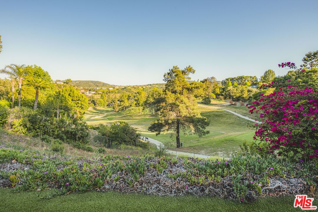 Greenbriar photo 38