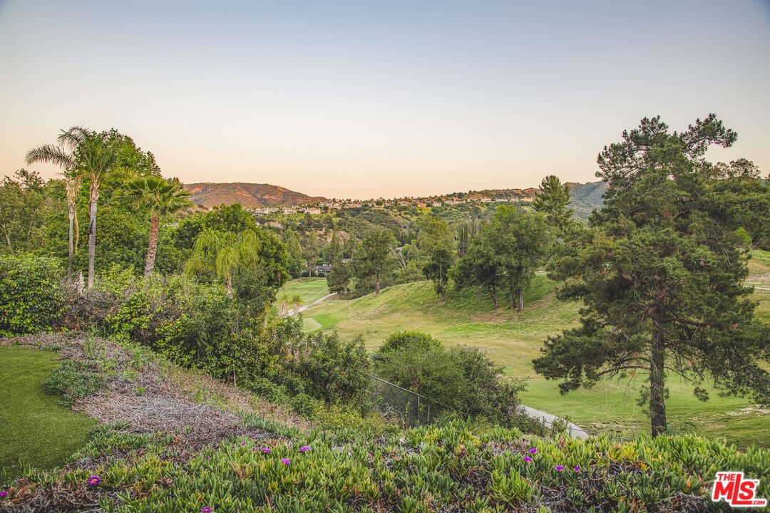 Greenbriar photo 39