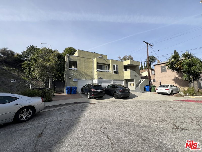 11209 Sardis Ave