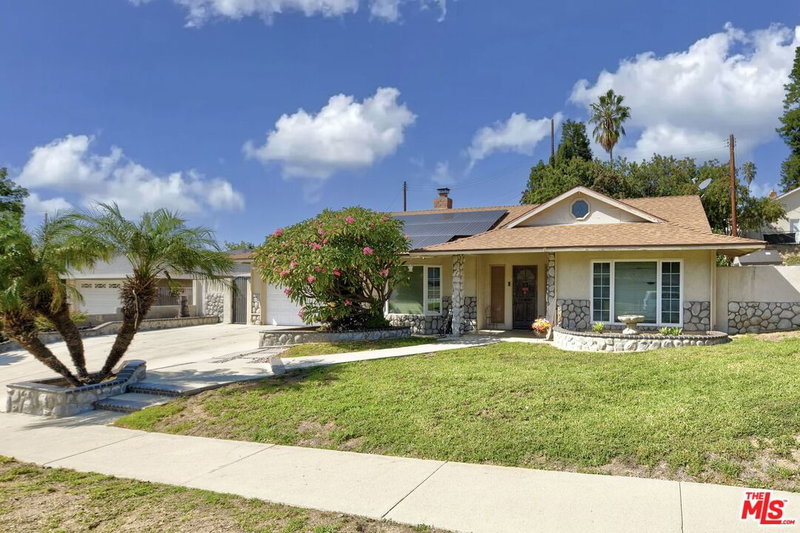 2421 Castle Rock Rd