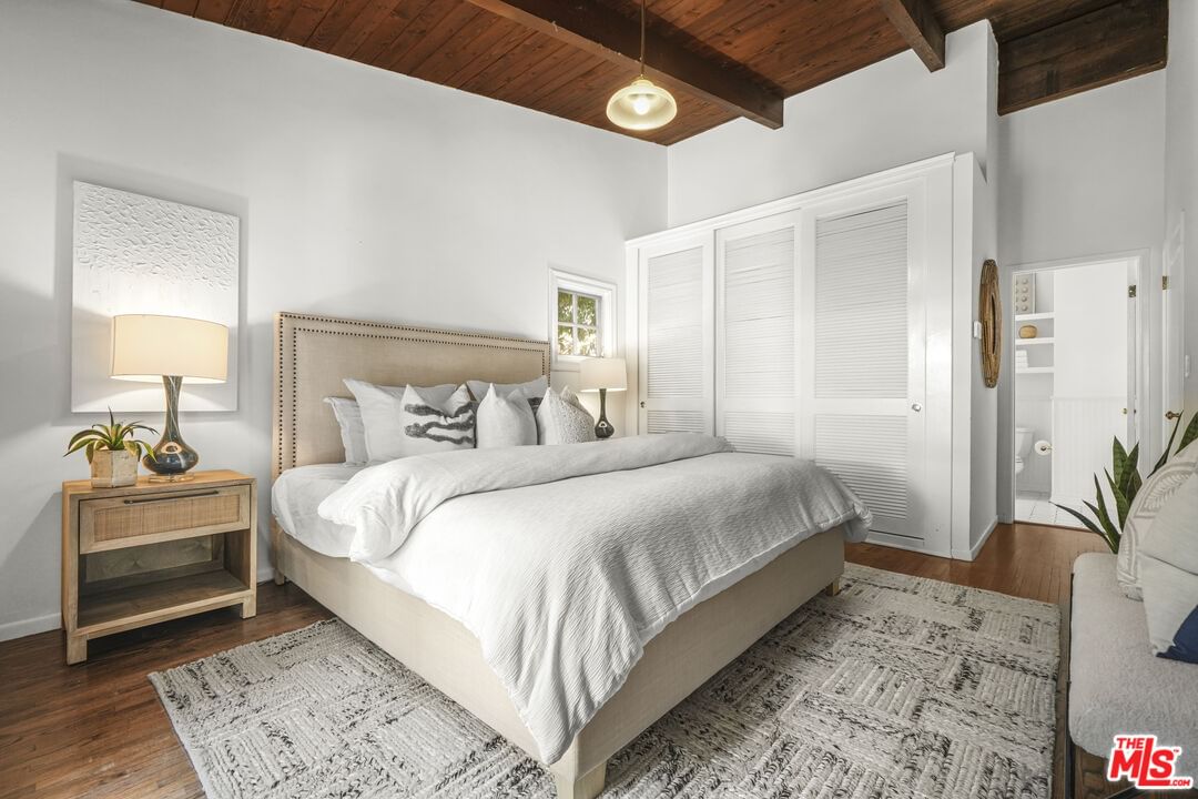 Beverly Glen photo 20