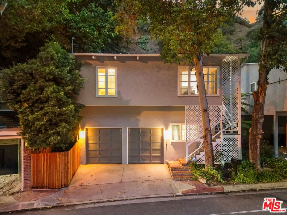 Beverly Glen photo 35