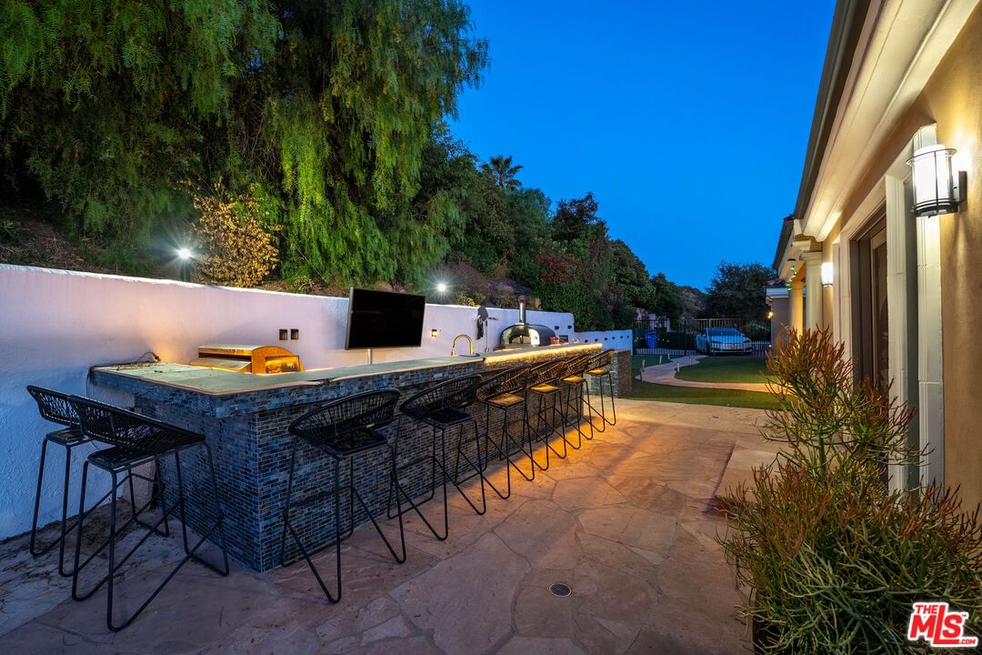 Mulholland photo 22