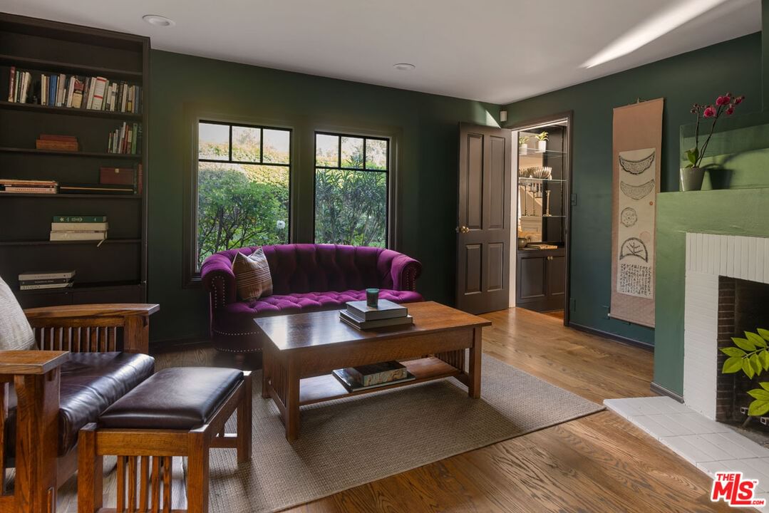 Altadena photo 15