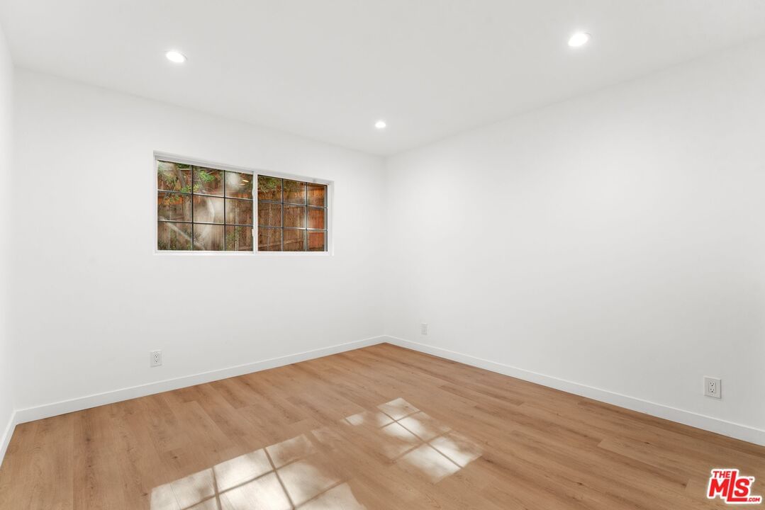 Topeka photo 28