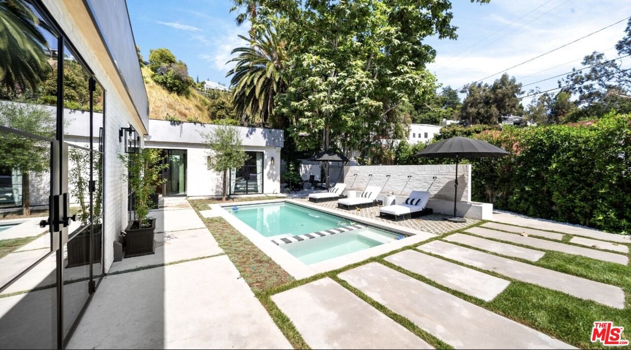 Laurel Canyon photo 43