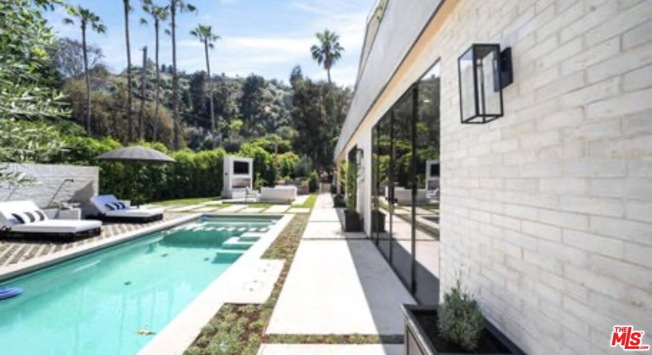 Laurel Canyon photo 59