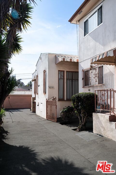 Slauson photo 14