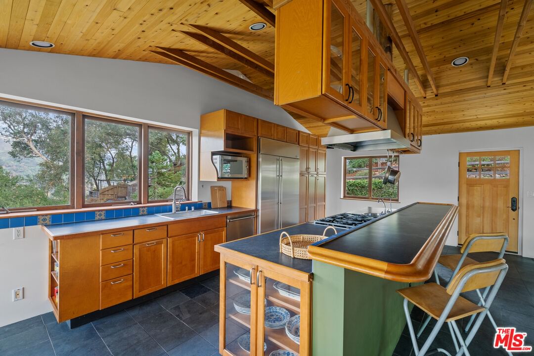 Valley View photo 12
