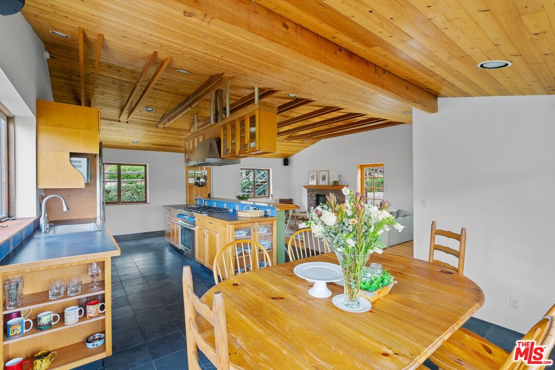 Valley View photo 13