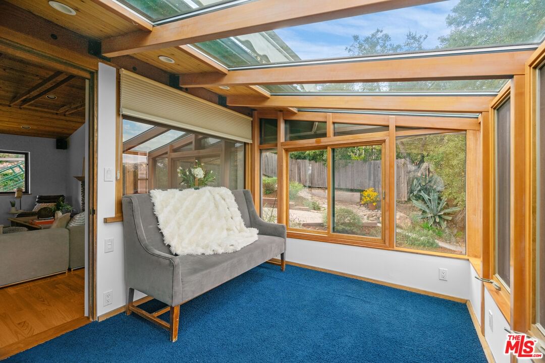 Valley View photo 17