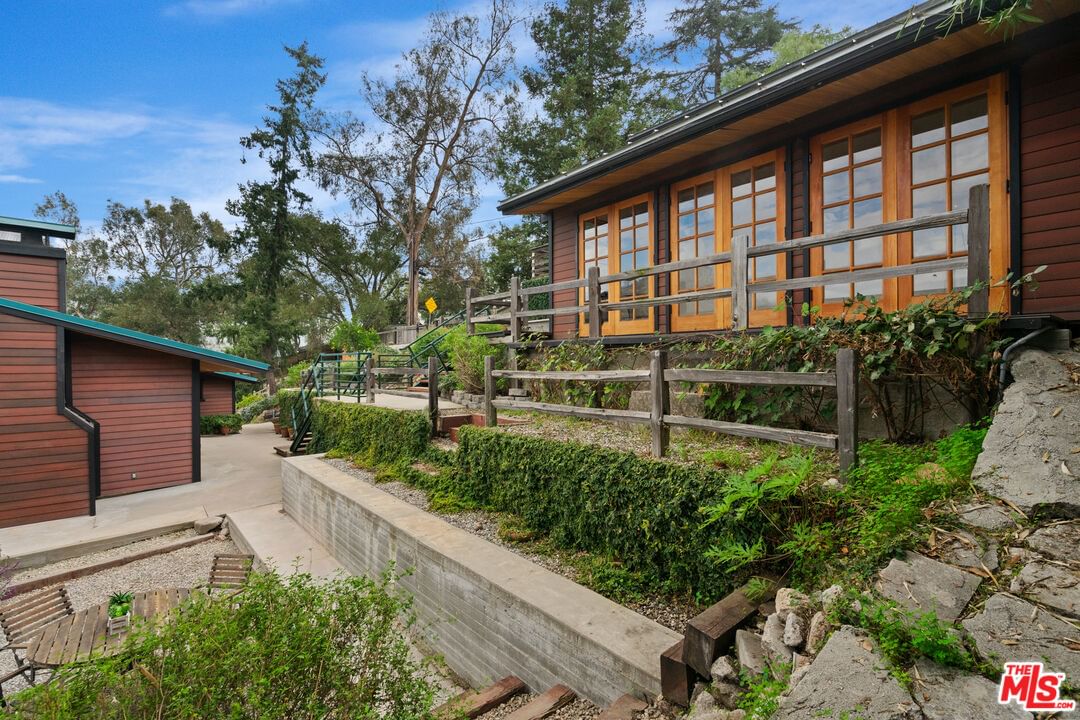 Valley View photo 28