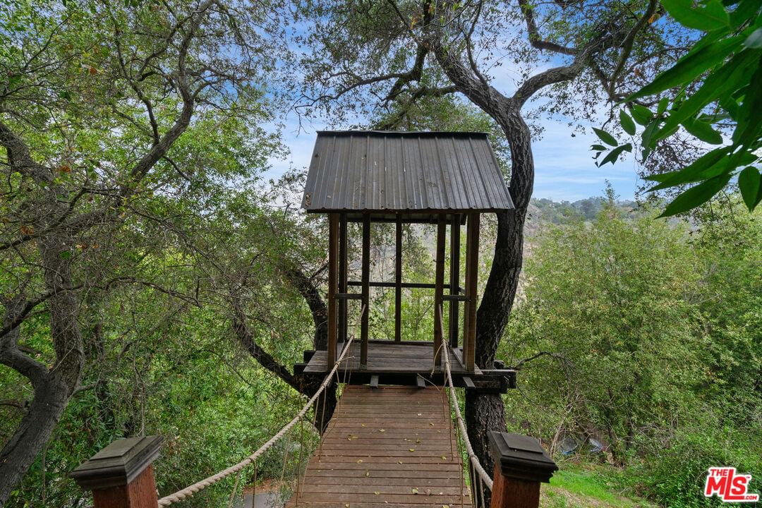 Valley View photo 33