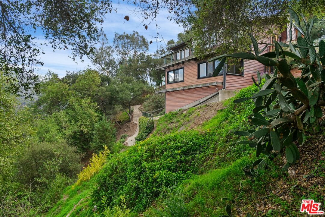 Valley View photo 52