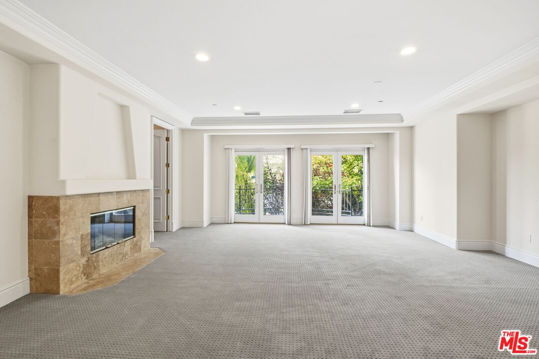 Beverly Glen photo 21