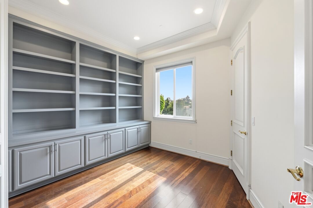 Beverly Glen photo 5