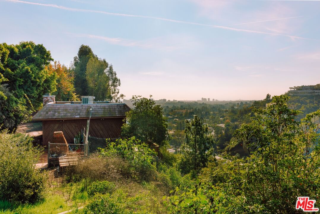 Beverly Estates photo 16