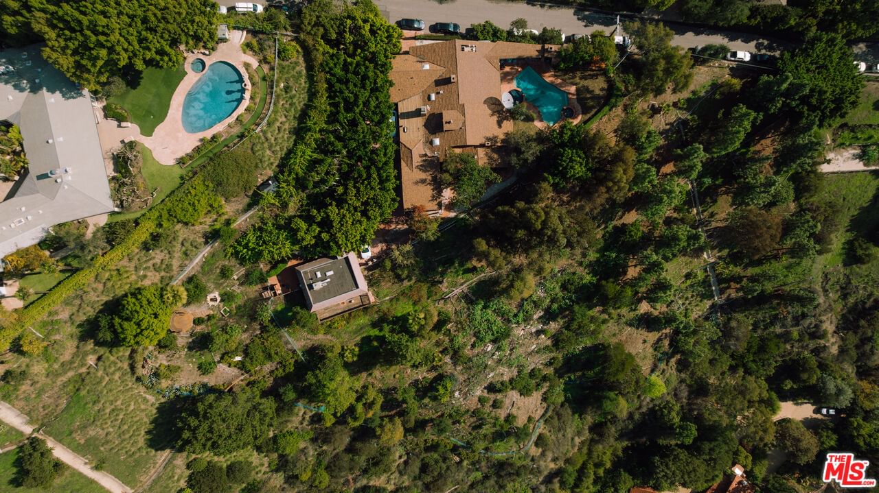 Beverly Estates photo 18