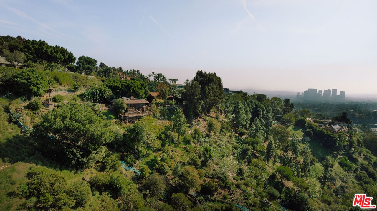 Beverly Estates photo 8