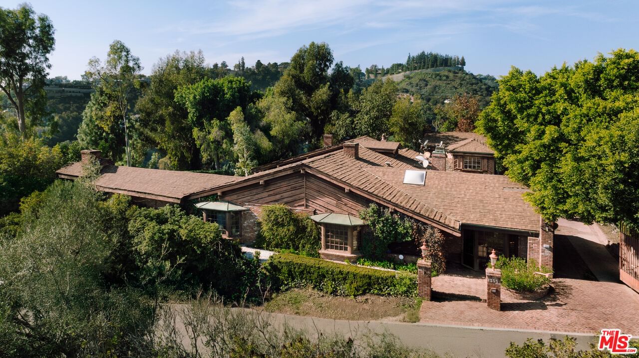 Beverly Estates photo 9